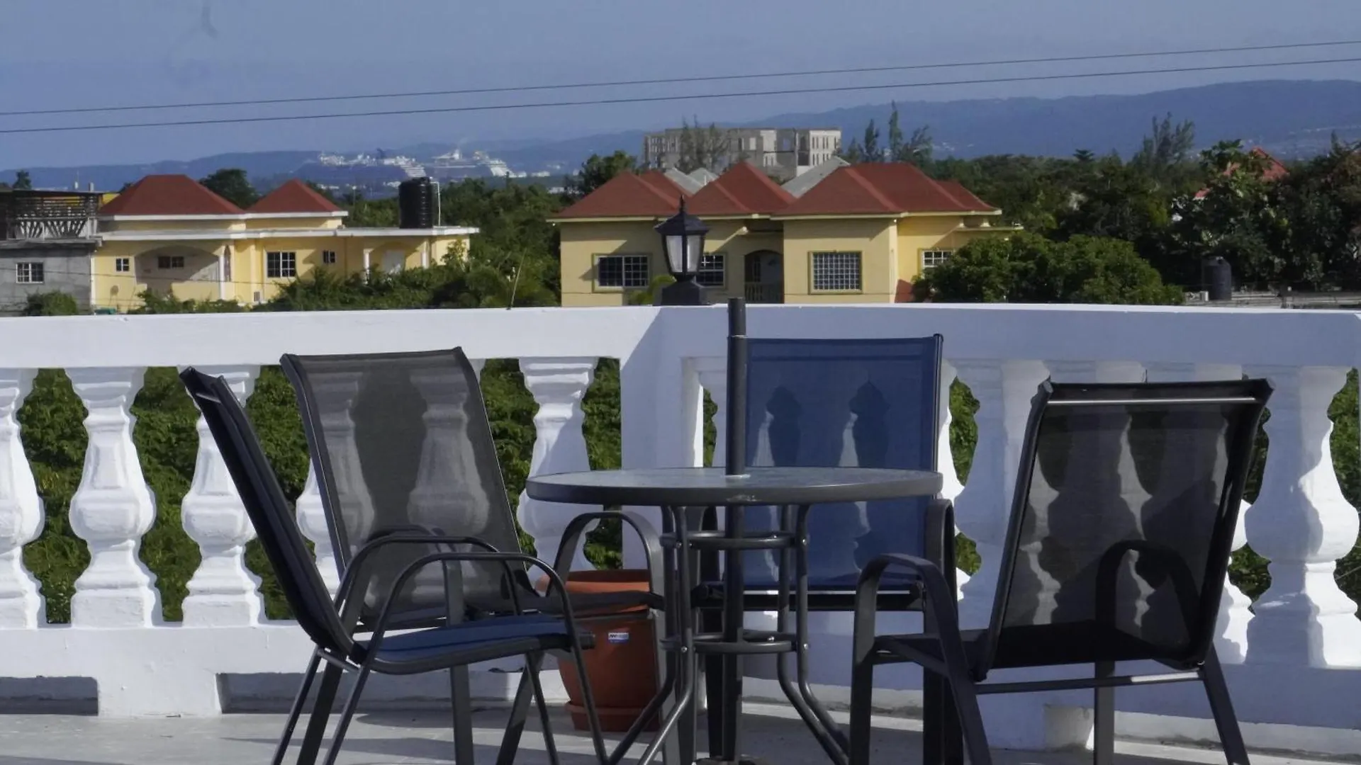 Blue Flamingo Villa Montego Bay 0*,